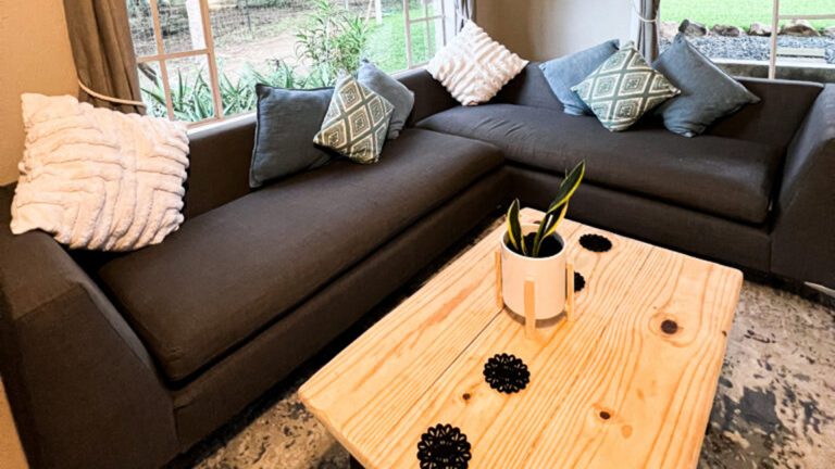 IMG_3632-768x1024 Lounge 2