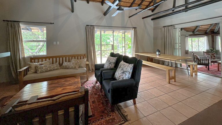 Living room 1