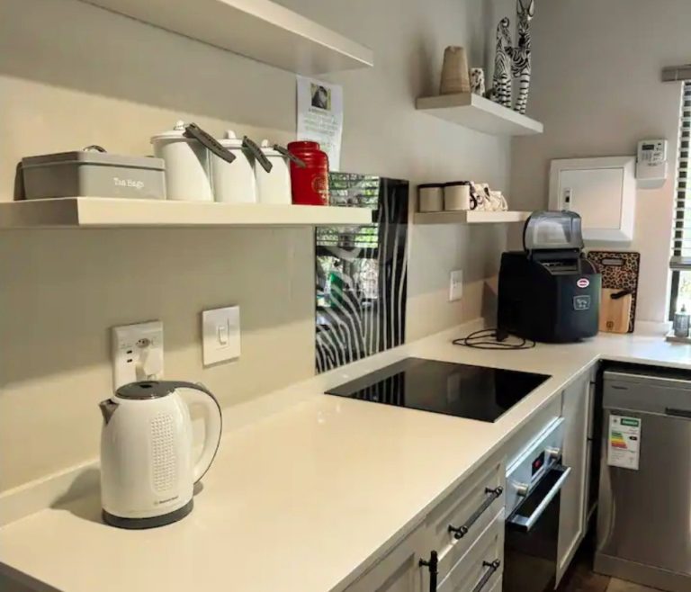 Kitchen (2)